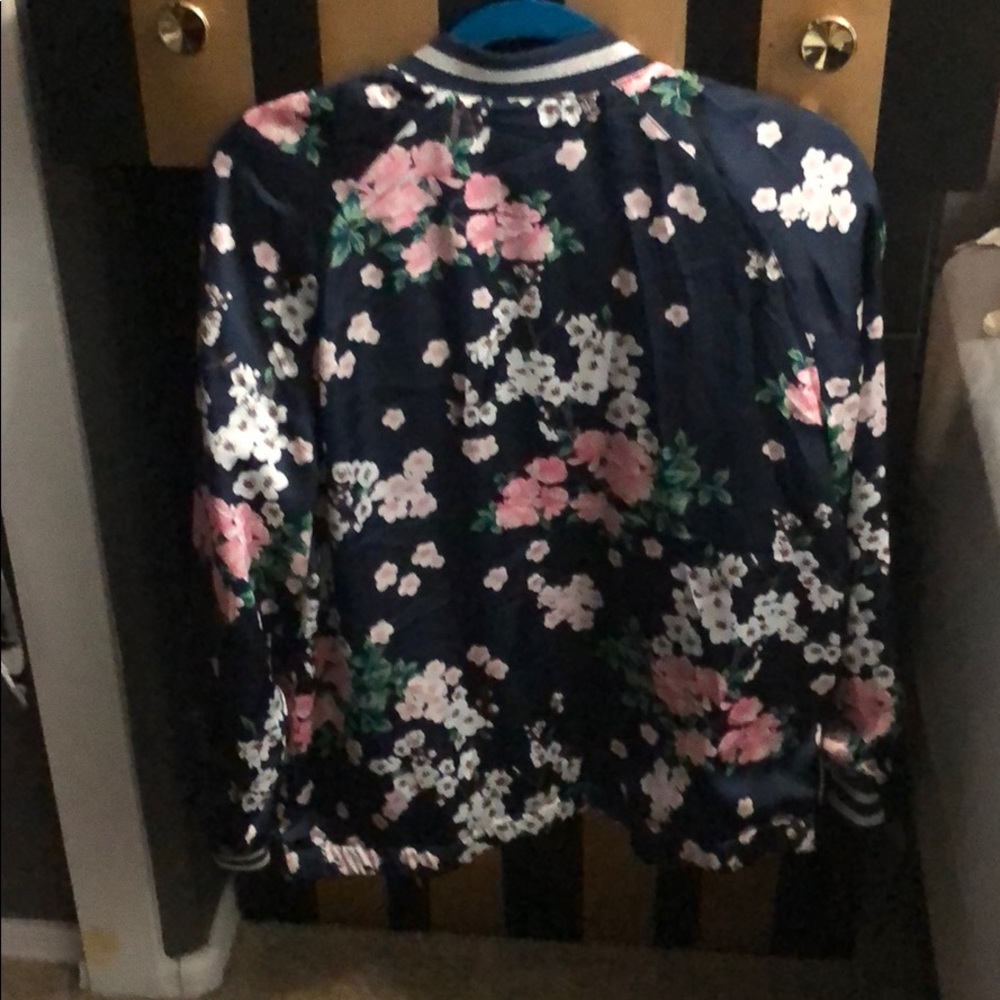 Jacket - Picture 2 of 2